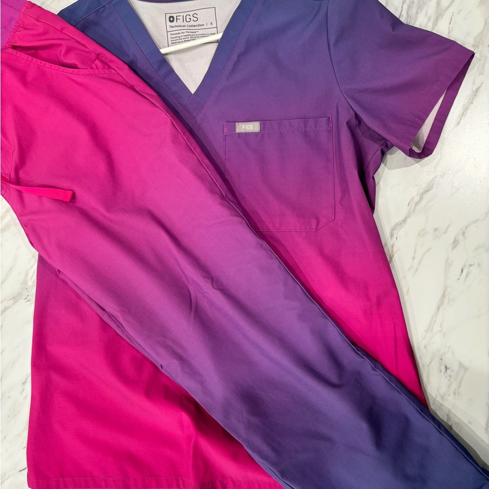 FIGS scrub set Ombre Sunset Size Small - Catarina top, Zamora high waist jogger